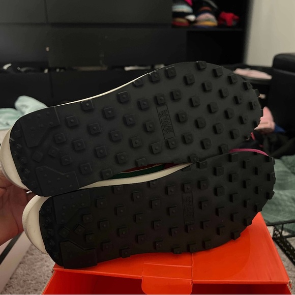 Nike sacai Barney main image 7